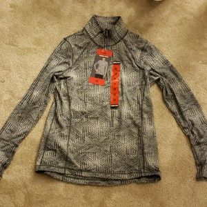 Ladies Quarter Zip Puter Layer. Size Medium.